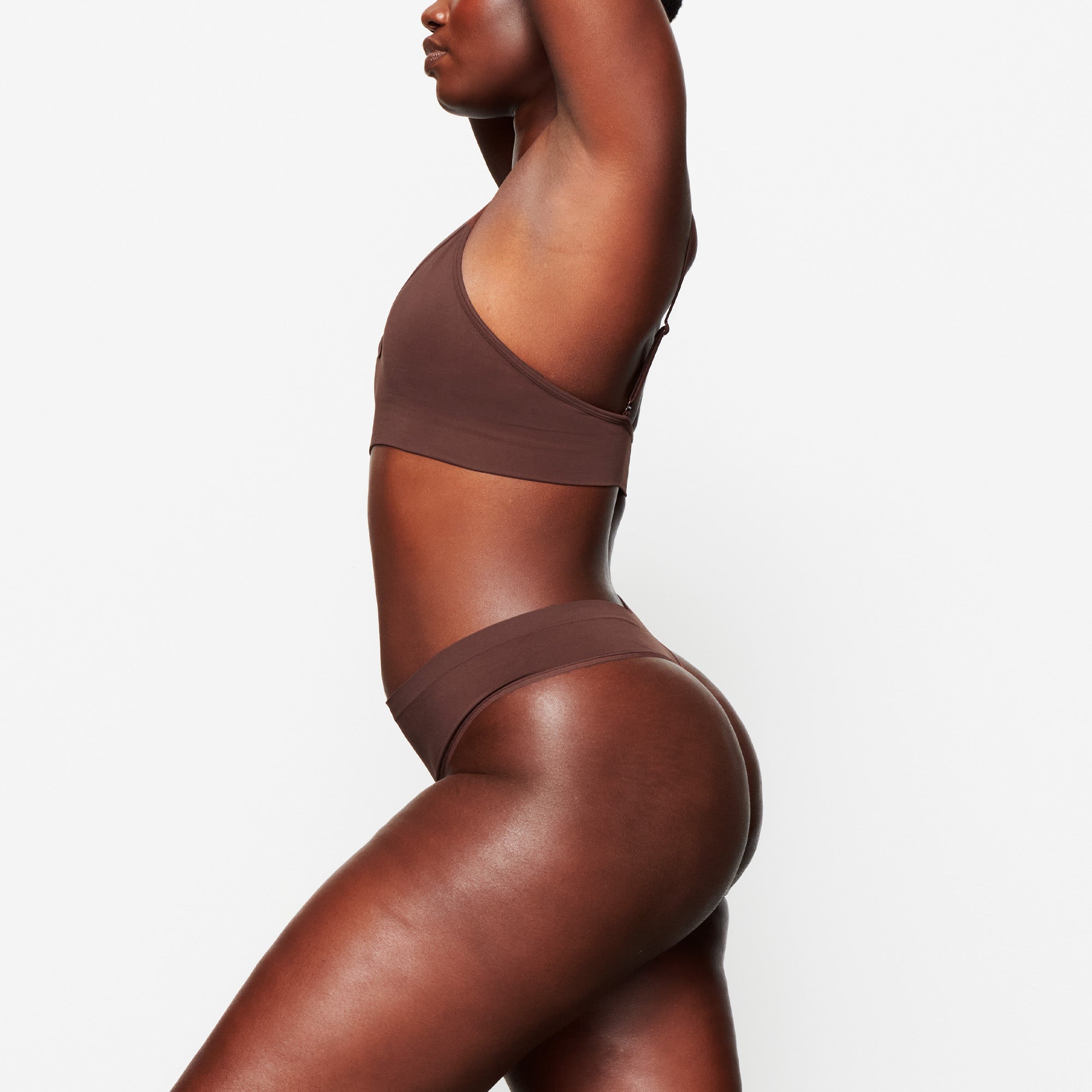 SOFT SMOOTHING SEAMLESS THONG | COCOA - Image 2