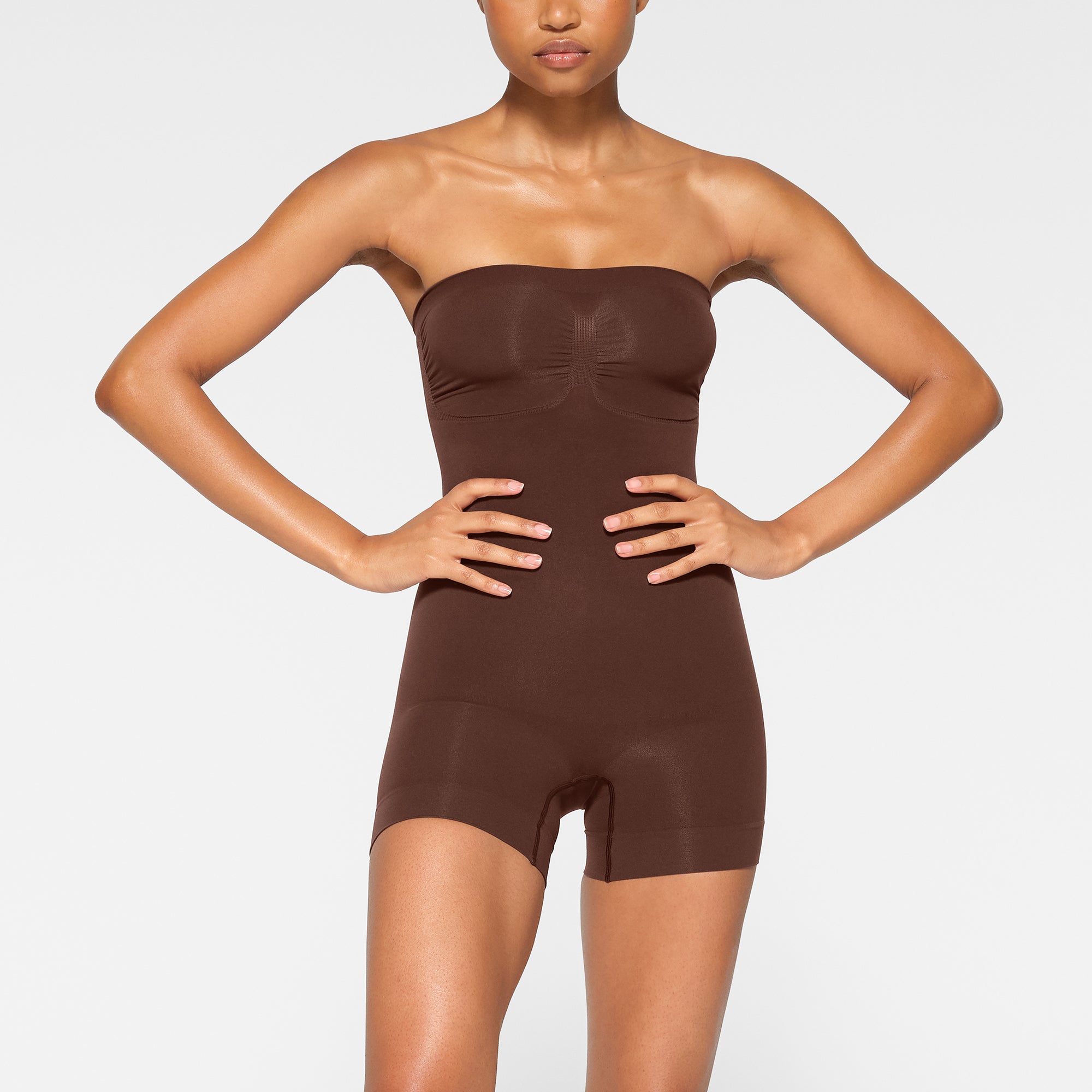 SEAMLESS SCULPT STRAPLESS SHORTIE BODYSUIT | COCOA - Image 2