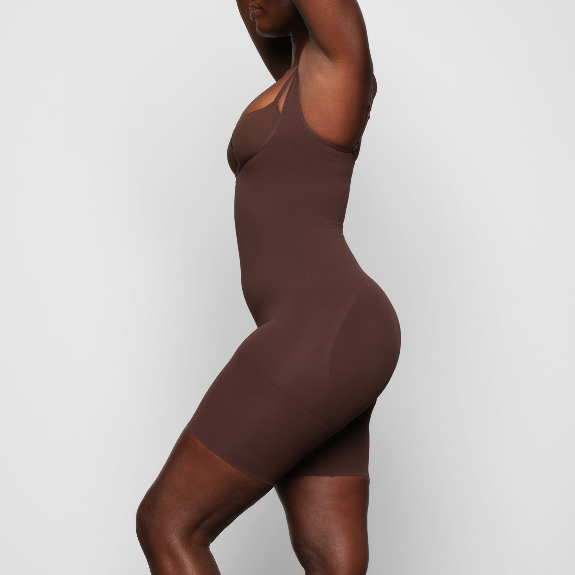 SEAMLESS SCULPT BUTT LIFTING OPEN BUST BODYSUIT | COCOA - Image 2