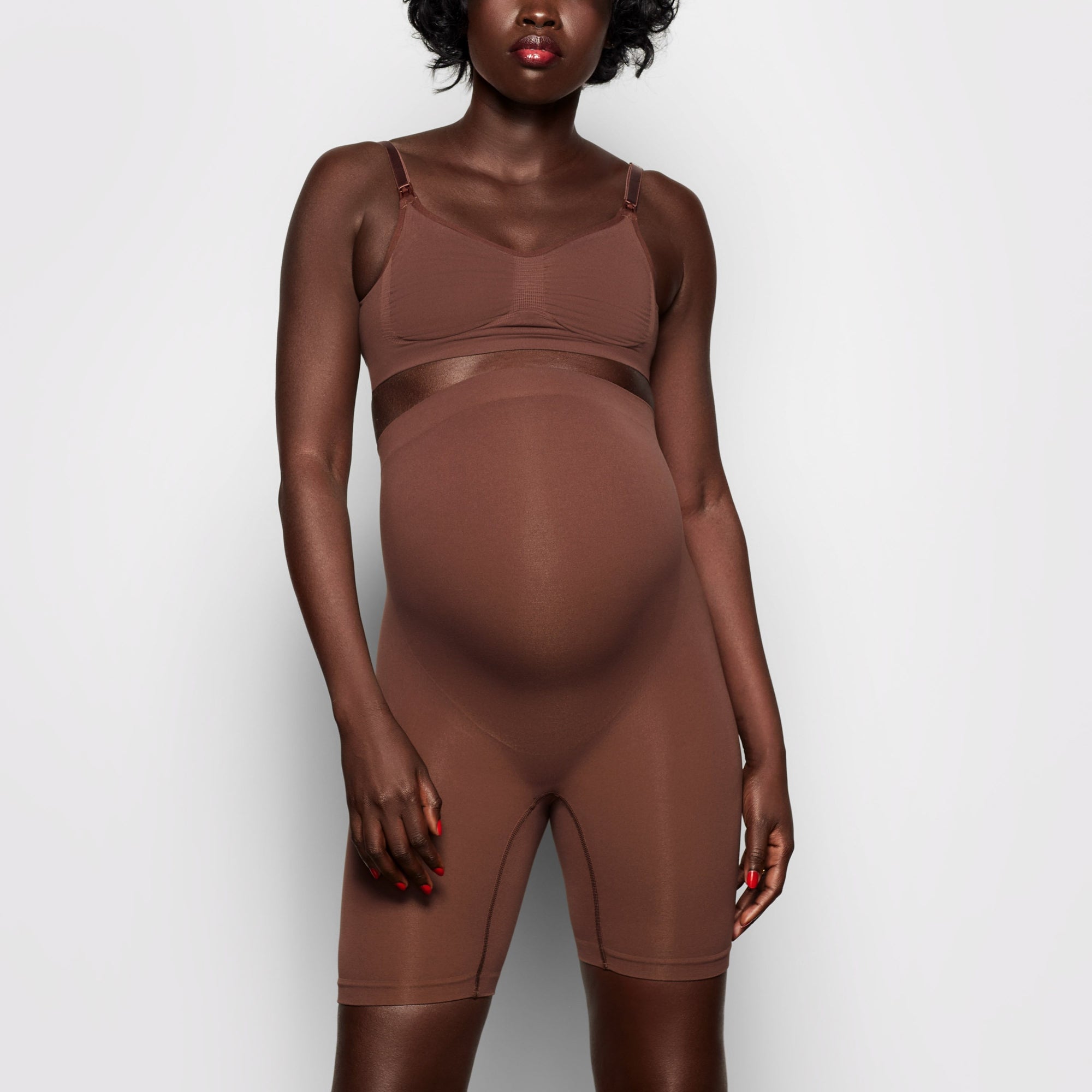 MATERNITY SCULPTING SHORT MID THIGH | COCOA