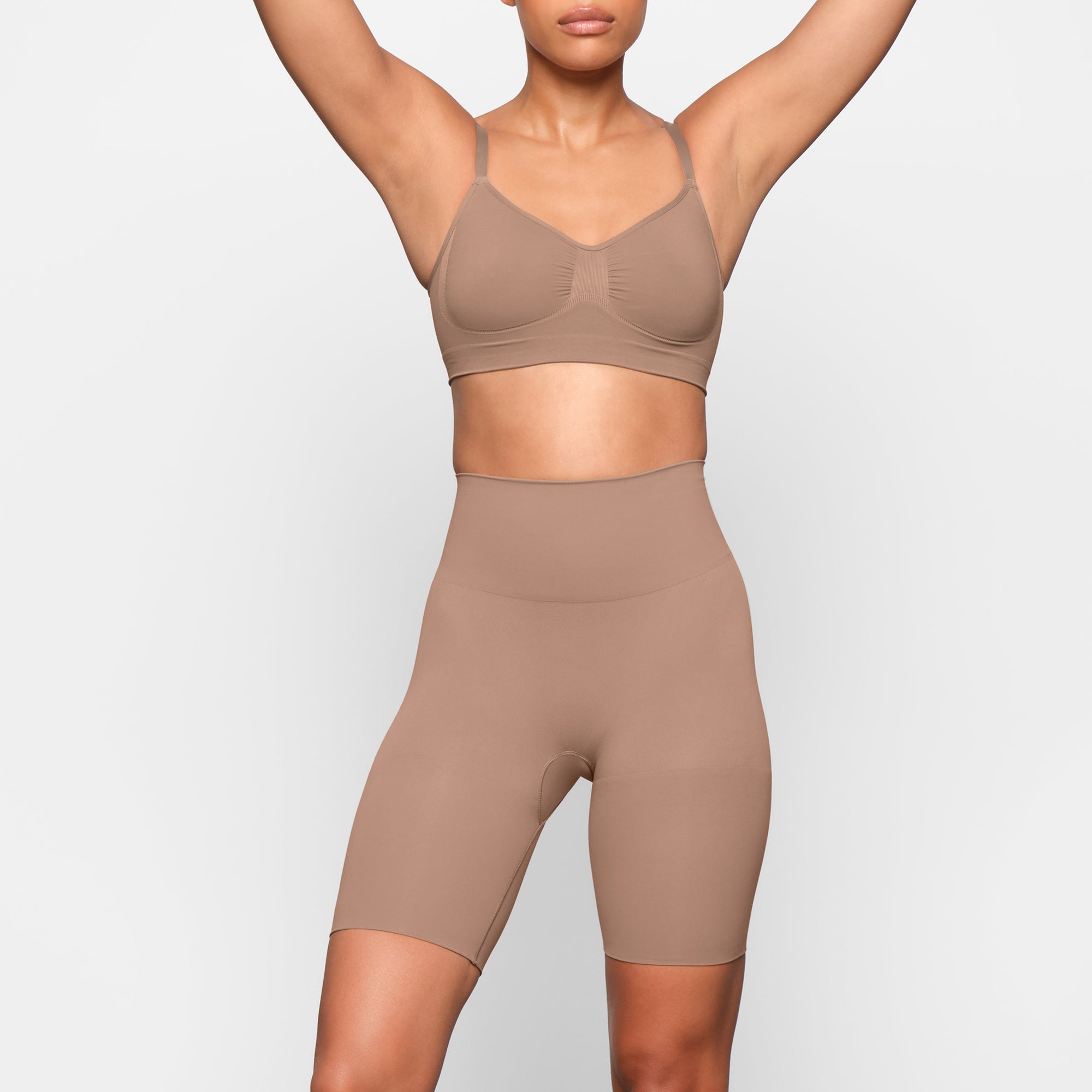 SEAMLESS SCULPT BUTT LIFTING SHORT | SIENNA