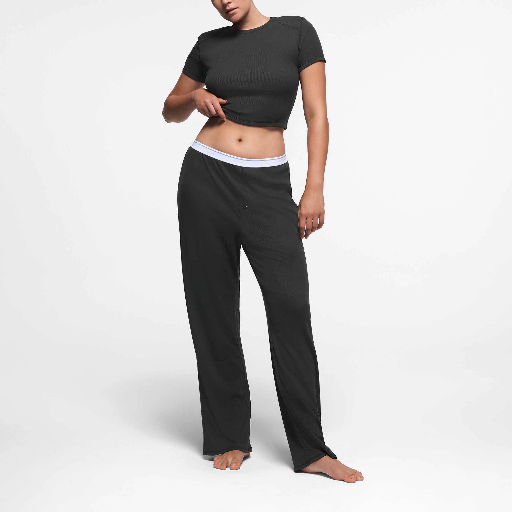 COTTON RIB SHOULDER PAD CROPPED TOP | SOOT