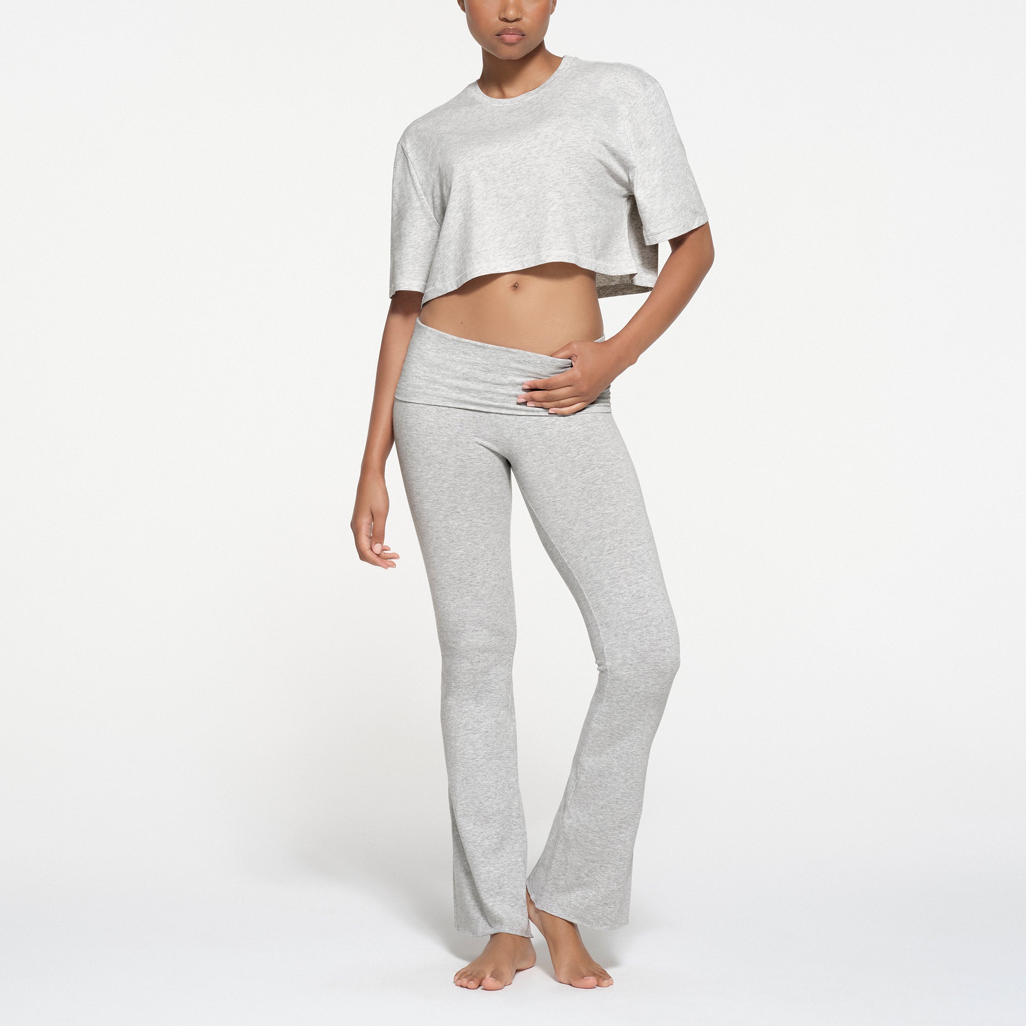 RELAXED TEES OVERSIZED CROPPED T-SHIRT | LIGHT HEATHER GREY