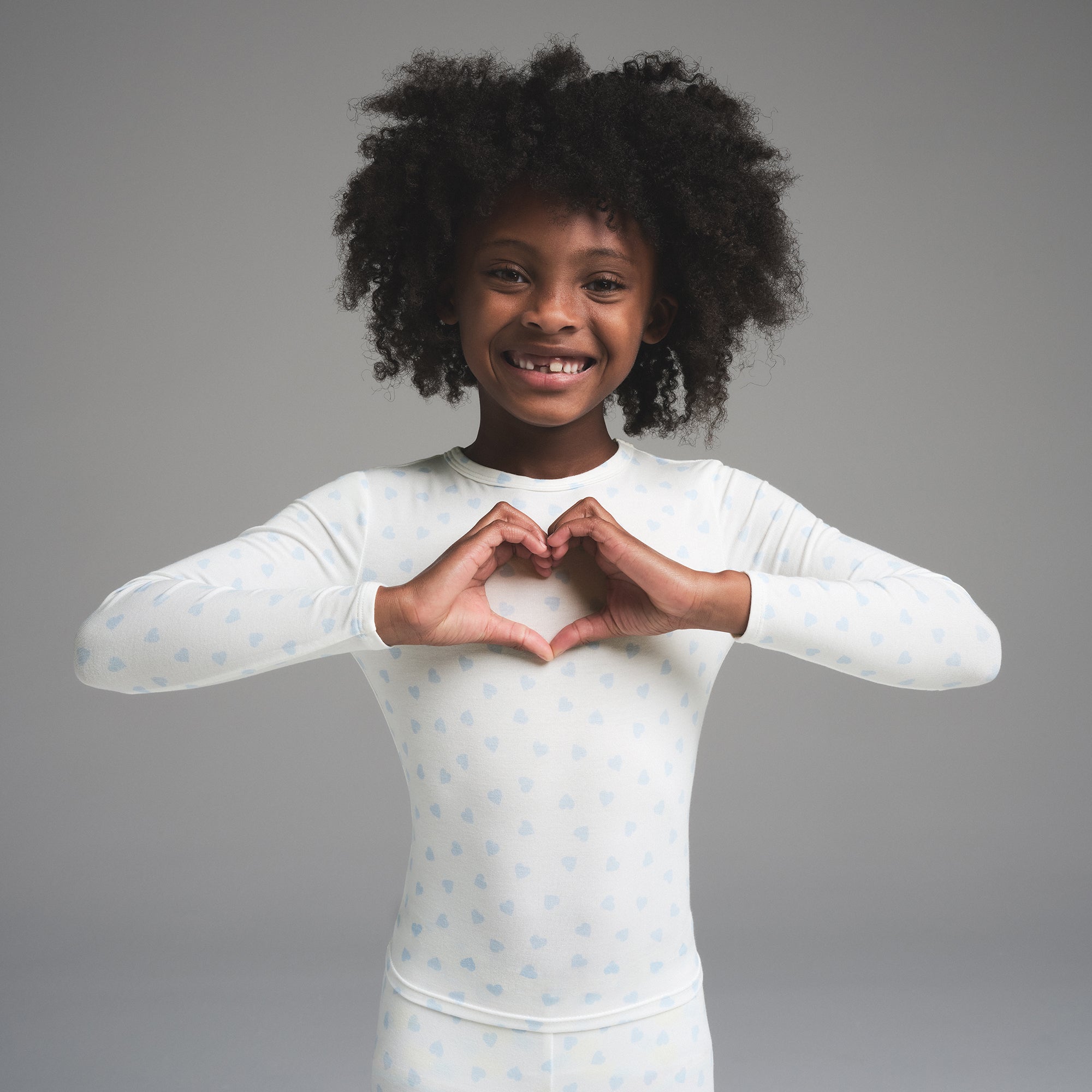 SKIMS SLEEP KIDS SLEEP SET | MARBLE CLOUD HEART PRINT