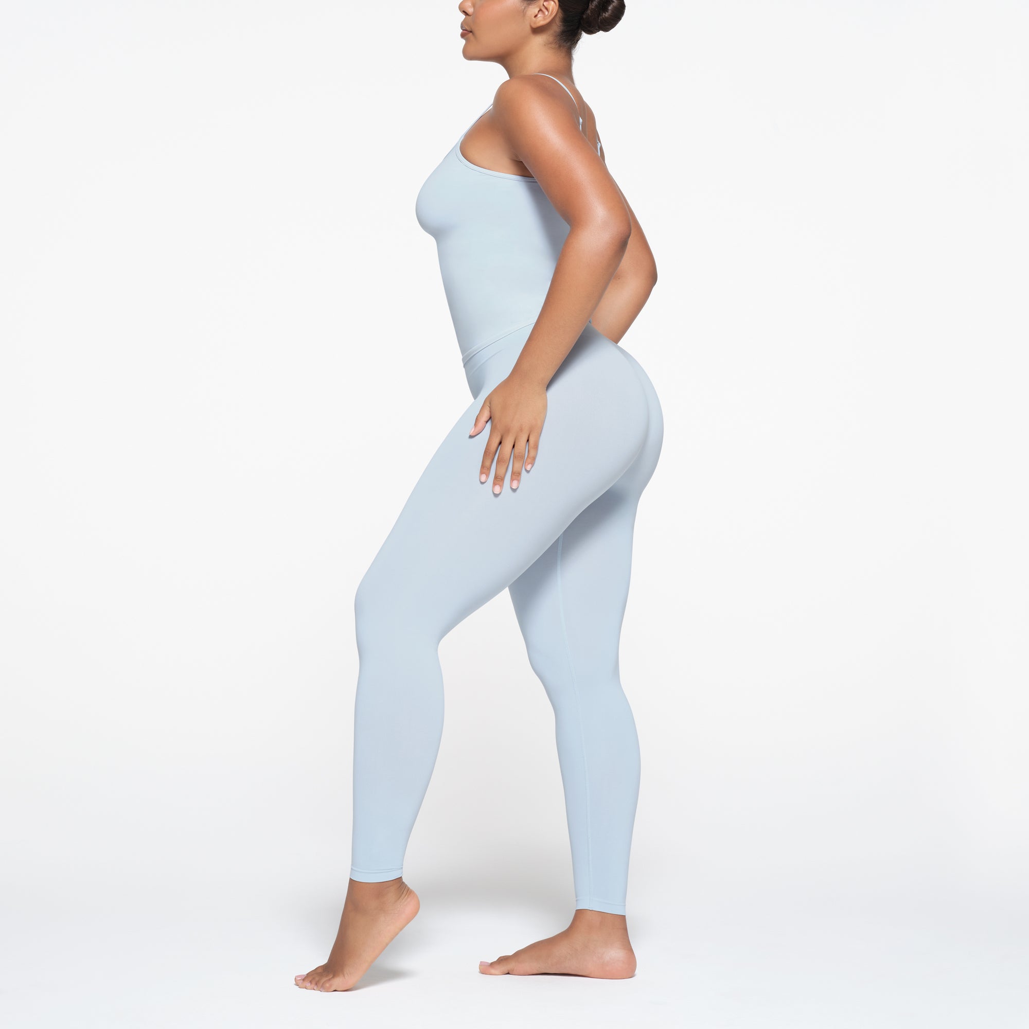 SOFT SMOOTHING SEAMLESS CAMI | CELESTE - Image 2