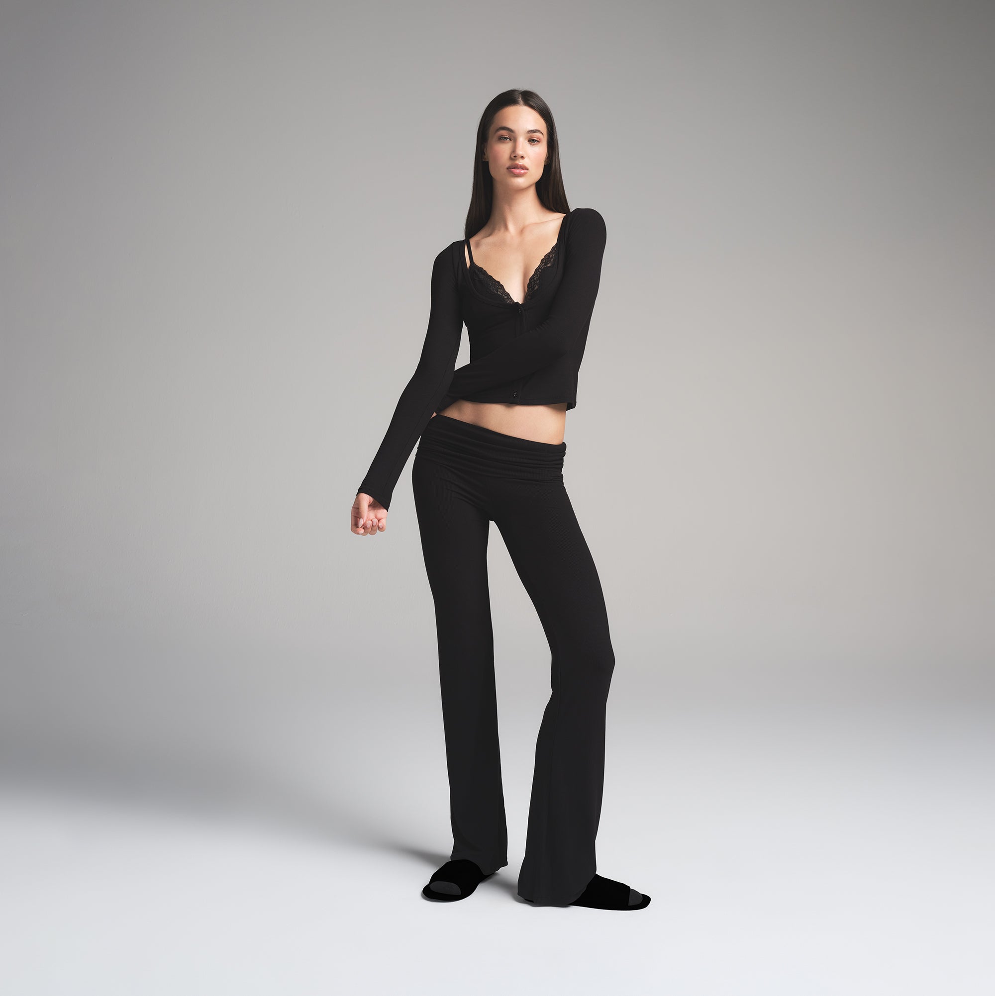 SOFT LOUNGE LACE LONG SLEEVE TOP WITH BRALETTE | ONYX - Image 2