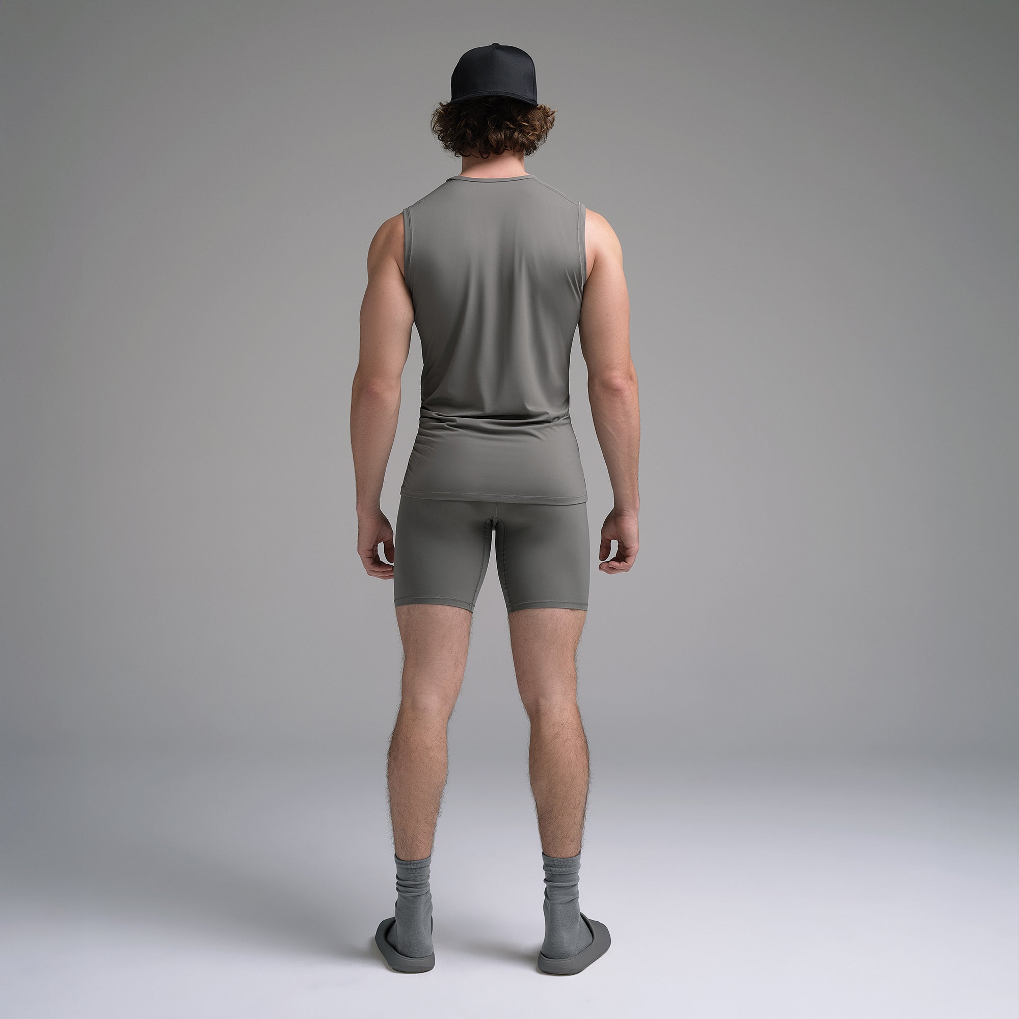 SKIMS SPORT MENS MUSCLE TANK | GUNMETAL - Image 4