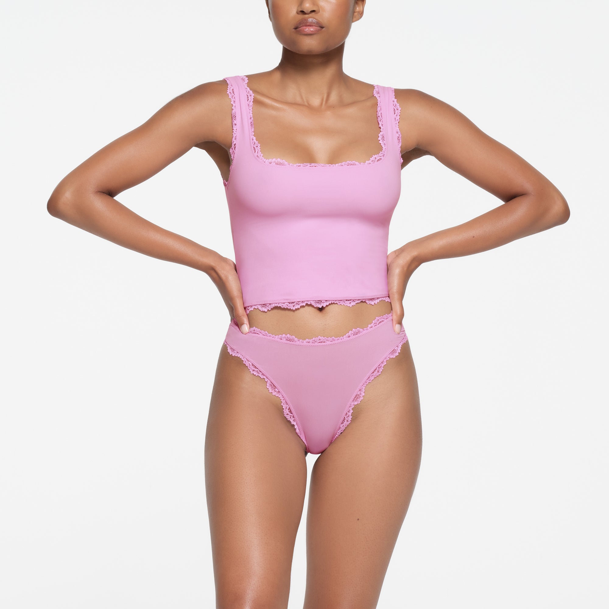 FITS EVERYBODY LACE TANK | PETAL