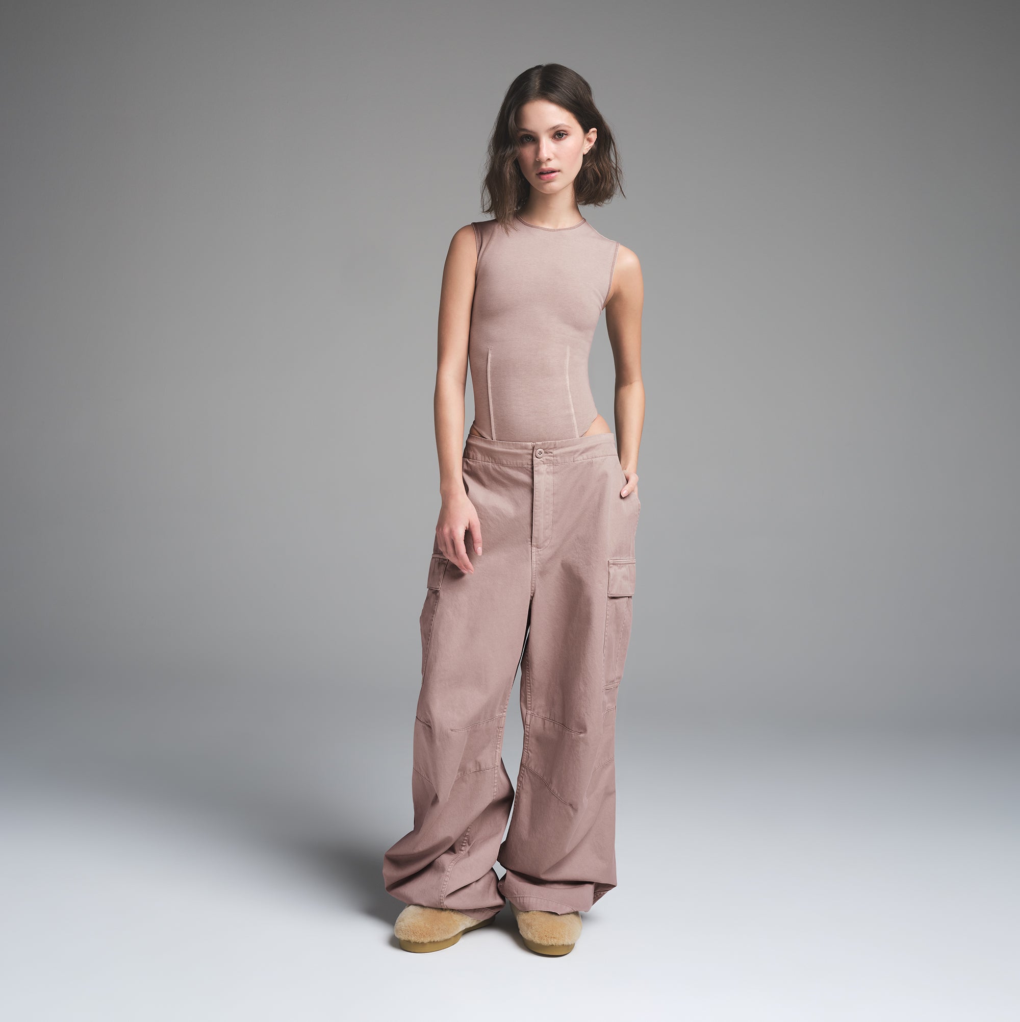 OUTDOOR WOVEN CARGO PANT | FAWN